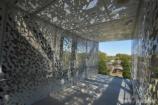 現代穿孔金屬幕墻 設計藝術與安裝技術的完美融合